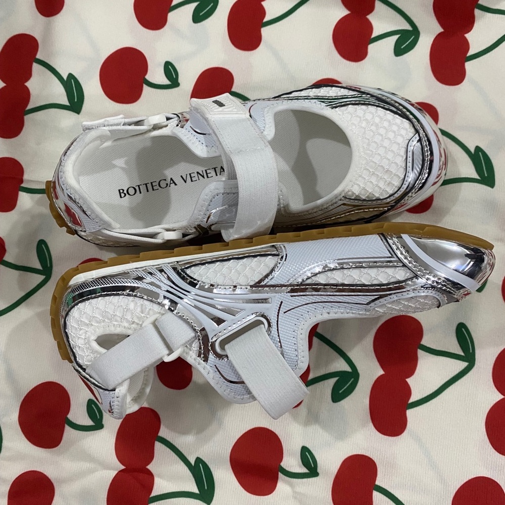 Bottega Veneta White Women Mary Jane Sandals with Silver Accents - Picture 8 of 9